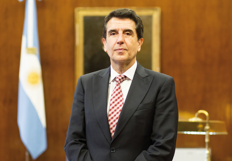 Un Banco del Estado cuyo objetivo es que la plata le vuelva a la gente