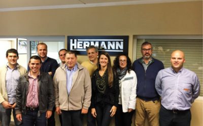 Río Uruguay Seguros con representantes de la UTN