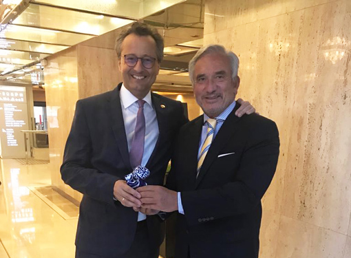 Reconocimiento a Gustavo Krieger, Presidente de Afianzadora, en la XXX Asamblea General APF – PASA