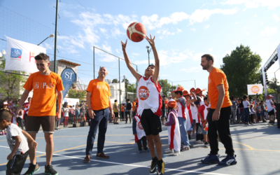 “Básquet en familia”, iniciativa de The Human Safety Net para familias de villa La Cava