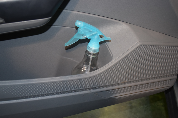 Alcohol en gel en el Auto