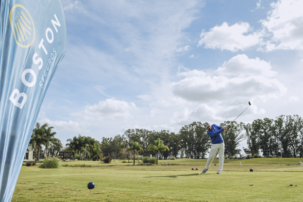 Boston Seguros entregó la Copa Boston en el Abierto Roberto de Vicenzo 2022