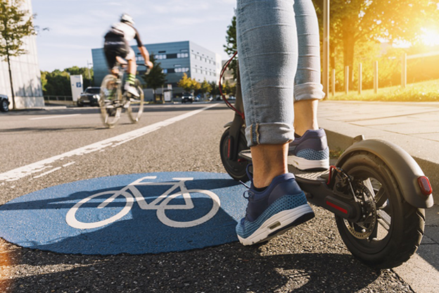 El impacto de moverse distinto: el auge de las bicicletas y monopatines eléctricos