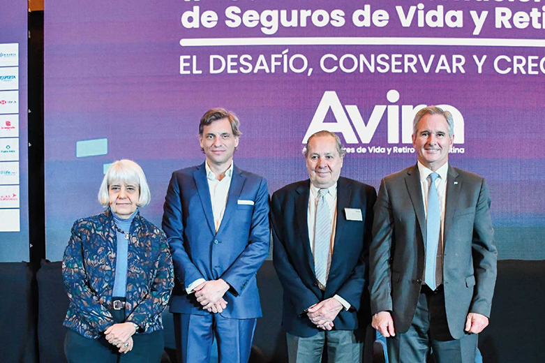 El Superintendente Guillermo Plate y el Secretario de Finanzas, Pablo Quirno, presentes en el 17° Seminario Internacional de Aseguradoras de Vida y Retiro (AVIRA)