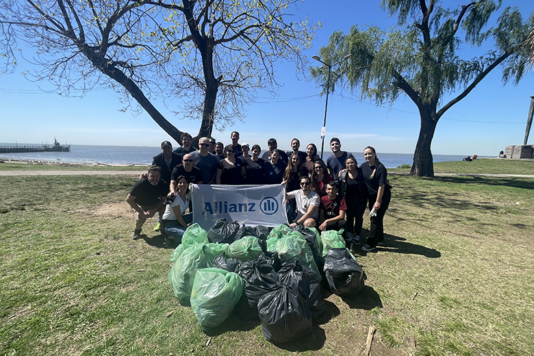 Allianz Argentina se sumó al World Cleanup Day 2024