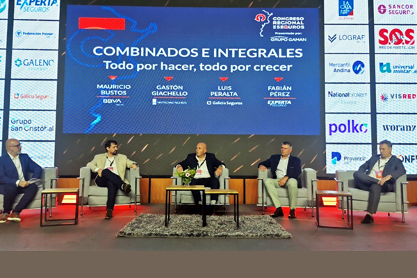 Productores de Experta participaron del 10° Congreso Regional de Seguros en Córdoba, que reunió a mil referentes del sector