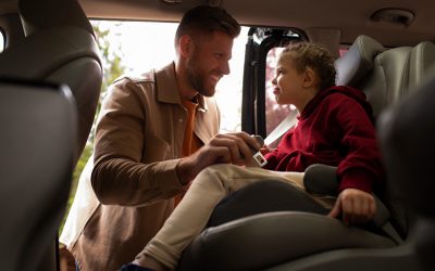 Silla infantil en el auto: solo 1 de cada 3 la usa y la mayoría la coloca mal