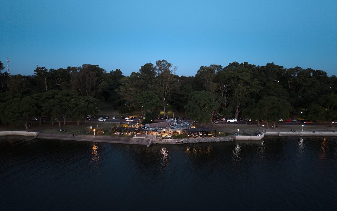 Café Mulé: cocina rioplatense y momentos compartidos a orillas de la laguna de Chascomús