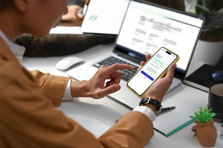 Evolución digital: LAKAUT impulsa la digitalización del mercado de la banca y el seguro con la firma digital 100% online